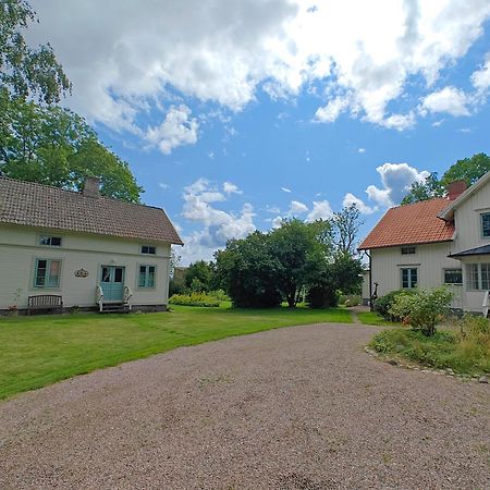 Lilla Backen Villa Hjo Buitenkant foto