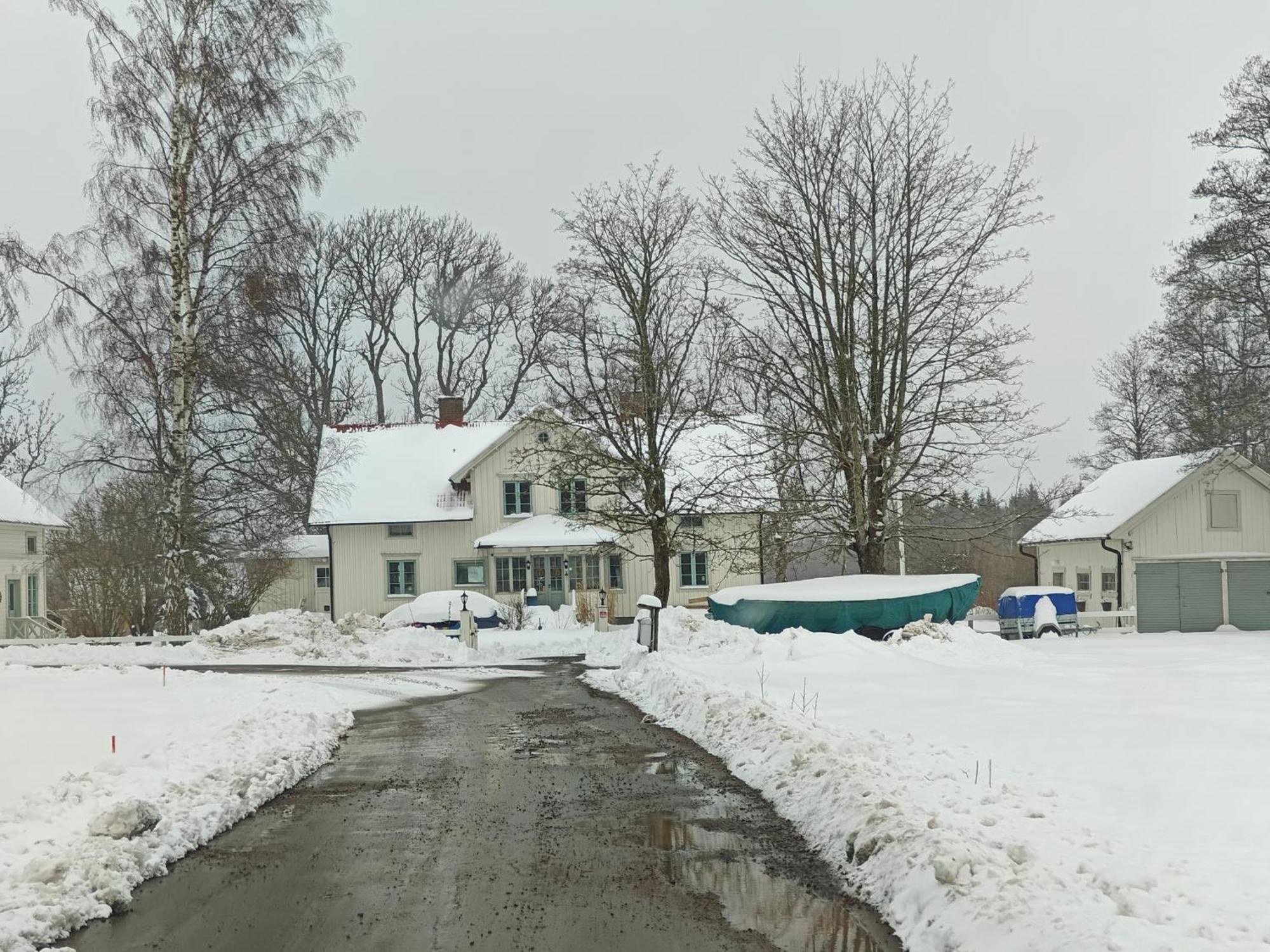 Lilla Backen Villa Hjo Buitenkant foto